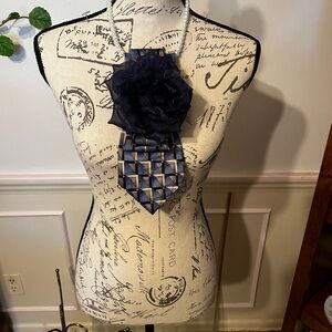 Ladies Navy Blue Geometric Necktie, necklace